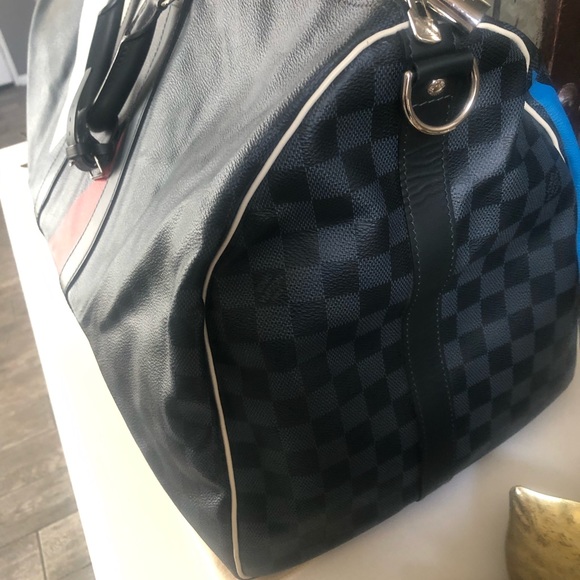 Louis Vuitton travel bag limited addition - Picture 4 of 16